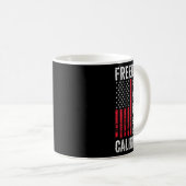 Mug Freedom Comes In Many Calibers - Funny Pro Gun (on (Devant droit)