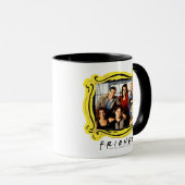 Mug FRIENDS™ | Casting assis dans l'appartement de Mon (Devant droit)