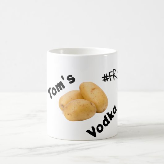 Mug #FROMily de Fandom Korman Productions TOM (Centre)