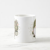 Mug Funky Christmas Gnome Tree Nom du monogramme (Centre)