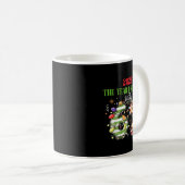 Mug Funny 2025 The Year I Survived Barely 67 Christmas (Devant droit)