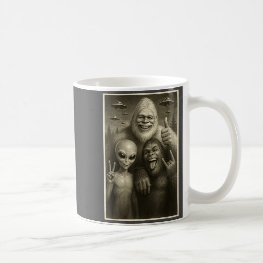 Mug Funny Bigfoot, Alien, &amp; Yeti Sasquatch Rock On (Droite)