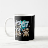 Mug Funny Chaotic Raccoon Howling At 67 Cosmic Six Sev (Gauche)