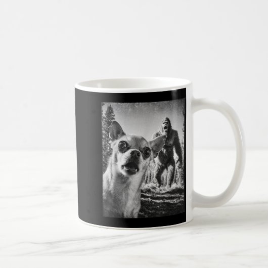 Mug Funny Chihuahua Selfie With Bigfoot Sasquatch Cryp (Droite)