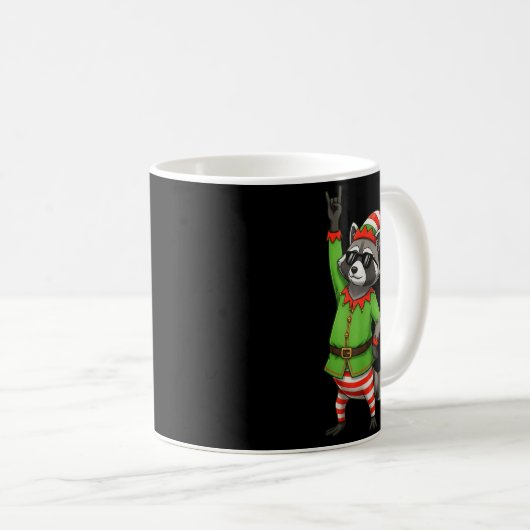 Mug Funny Christmas Raccoon Dressed As Elf With Sungle (Devant droit)