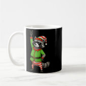 Mug Funny Christmas Raccoon Dressed As Elf With Sungle (Gauche)