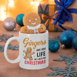 Mug Funny Festive Gingers de plaisanterie Photo Noël<br><div class="desc">Gingers sont pour la vie,  pas seulement pour Noël ! Cette drôle de tasse festive est un peu d'humour pour toutes ces têtes rouges que nous connaissons et aimons. Le design vous permet d'ajouter une photo de votre choix pour cette personnalisation supplémentaire.</div>