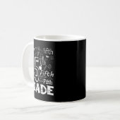 Mug Funny Fifth Grade Doodle Tygraphy Birthday Design (Devant gauche)