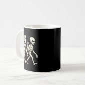 Mug Funny Golf Bigfoot Sasquatch Alien Ufo Golfer  (Devant gauche)