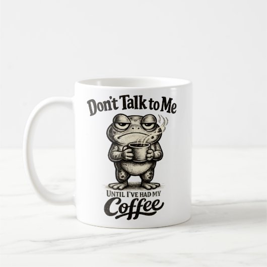 Mug Funny Grumpy Frog Drinking Coffee (Gauche)