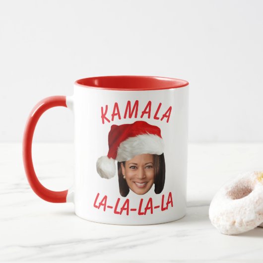 Mug Funny Kamala Harris Face Santa Hat Noël (Avec donut)
