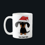 Mug Funny Santa Clause Dachshund Christmas Holiday Chi<br><div class="desc">Drôle dessin animé d'un Dachshund noir et bronzé portant un chapeau de Père Noël. Cette mignonne tasse de vacances fait un grand cadeau de Noël pour les amoureux de les chiens plus vierges. Une tasse à café amusante pour la maison et le bureau, le texte "ho ho ho ho ho...</div>