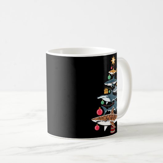 Mug Funny Shark Christmas Tree (Devant droit)
