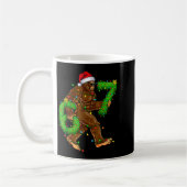 Mug Funny Six Seven 6 7 Meme Bigfoot Christmas Shirts (Gauche)