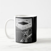 Mug Funny Surprised Ed Cat Selfie With Alien Ufo Cat U (Gauche)