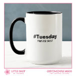 Mug Funny Taco Tuesday Typographie personnalisable<br><div class="desc">Cette tasse à café amusante présente un design simple en noir et blanc avec deux zones de texte personnalisables qui lisent "mardi" et "Time for Tacos". Ce design est moderne et minimaliste, et il fera un grand cadeau aux amateurs de taco et de café. Modifiez les deux zones de texte...</div>