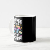 Mug Funny Teacher Survived 67 Days Of Teaching Meme Ge (Devant gauche)