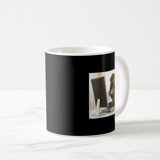 Mug Funny Thinking Monkey Meme Office Curious Ape Brai (Devant droit)