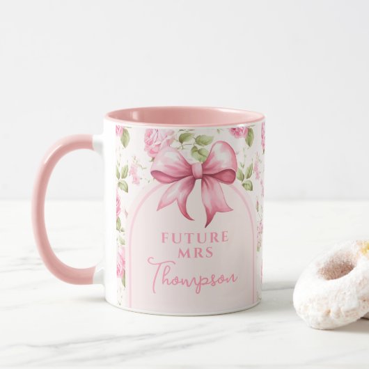Mug Futur Mme | Baby Shower Coquette Arc en Rose (Avec donut)