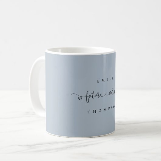 Mug Futur Mme Nom Coeur Bague Script Dusty Bleu (Devant gauche)