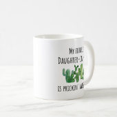 Mug Futur nouvelle fille en droit (Devant droit)