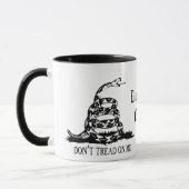 Mug Gadsden - ne marchez pas sur moi, libre vivant ou (Gauche)