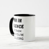 MUG GAGNER EN SILENCE LAISSEZ-VOUS PENSER QUE VOUS PER (Devant gauche)