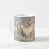 Mug Galloping à cheval dans l'eau méditerranéenne (Devant gauche)