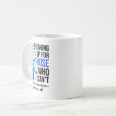 Mug Gants de boxe de sensibilisation à la prévention d (Devant gauche)
