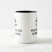 Mug Gardez le calme en se concentrant sur des (Centre)