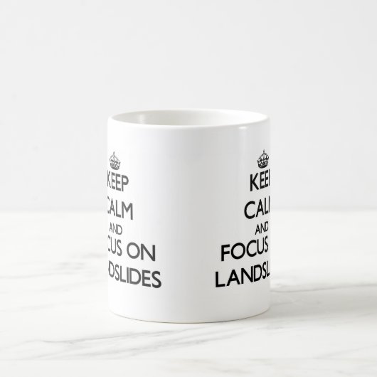 Mug Gardez le calme et le foyer sur des éboulements (Centre)