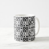 Mug Gardez le calme et le motif d'échecs de jeu (Devant droit)