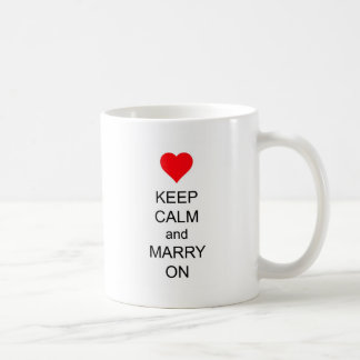 Mug Gardez le calme et mariez sur le coeur rouge