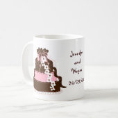 Mug Gâteau rose et chocolat pour réserver la date (Devant gauche)