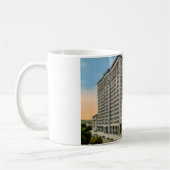 Mug General Motors construisant, Detroit, Michigan (Gauche)