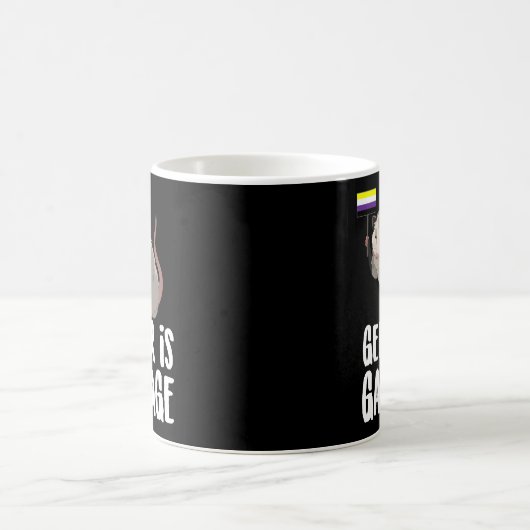 Mug Genre Est Garbage Genderfluide Non Binary Possum (Centre)