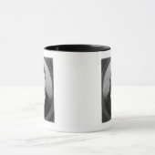 Mug George "beau" Brummel (Centre)