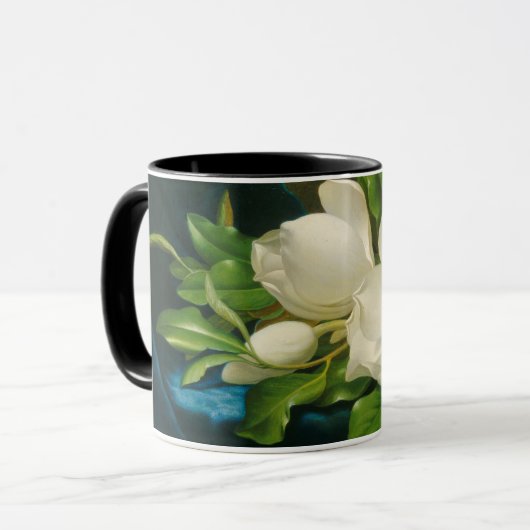 Mug Giant Magnolias sur Blue Velvet Cloth (Devant gauche)