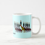 Mug Girafe Hannukah Menorah<br><div class="desc">L'illustration graphique d'un menorah de Hannukah avec des girafes conçoivent.  Appréciez chaque nuit de Hannukah avec ce cadeau unique.  Illustrations originales par des créations de Magins.</div>