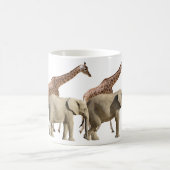Mug girafes isolées et éléphants marchant (Centre)