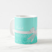 Mug Girl Aqua Turquoise Damask Ruban blanc avec nom (Devant gauche)