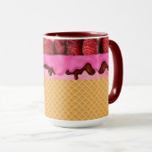 Mug Glace à la fraise avec cône de gaufre (Devant droit)