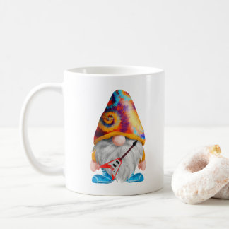 Mug Gnome avec guitare et Casquette coloré sur une