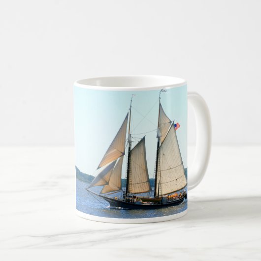 Mug goélette à voile (Devant droit)