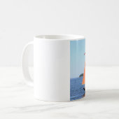Mug goélette à voile rouge (Devant gauche)