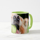 Mug Golden Retriever Avec Le Bal De Tennis (Devant droit)