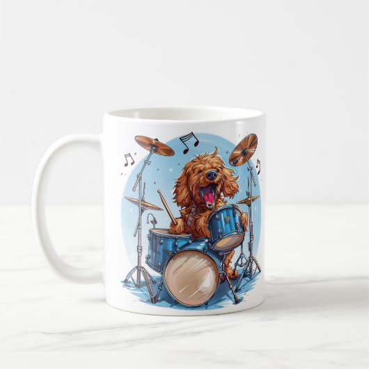 Mug Goldendoodle Chien Jouant de la Batterie (Gauche)
