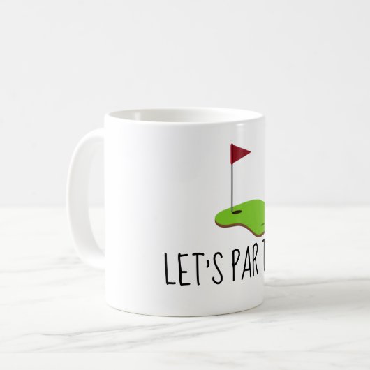 Mug Golf Let’s Par avec drapeau de golf sur vert blanc (Devant gauche)