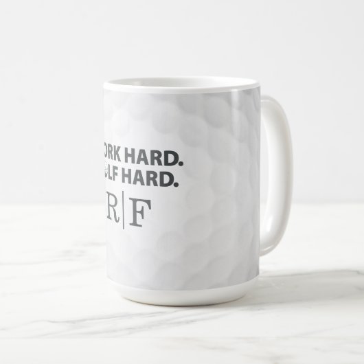 Mug Golf Travail Dur Monogramme Initial Style Rétro (Devant droit)