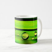 Mug Gouttes de pluie sur l'herbe (Devant droit)